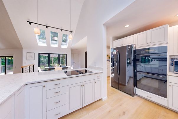 Dining room, Interior, Kitchen, Pendant Lights, Recessed Lighting, Wood Texture Flooring