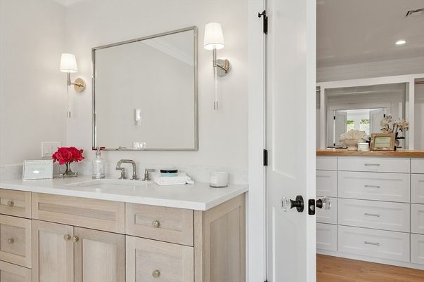Bathroom, Interior, Recessed Lighting, Wood Texture Flooring