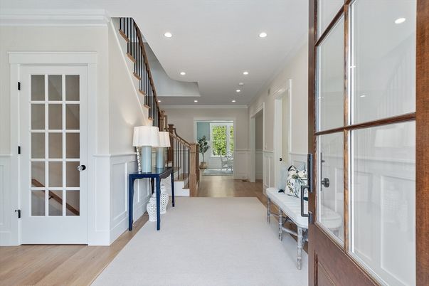 Interior, Recessed Lighting, Wood Texture Flooring