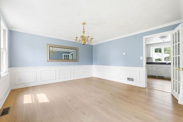 Chandelier, Empty room, Interior, Wood Texture Flooring