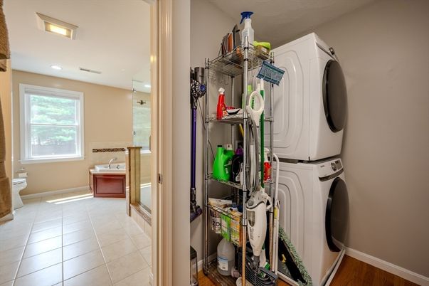 Interior, Recessed Lighting, Utility Closets, Washer, Wood Texture Flooring