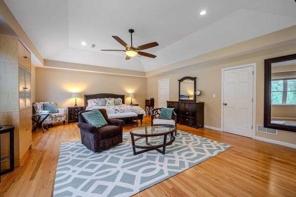 Bedroom, Interior, Living room, Recessed Lighting, Wood Texture Flooring