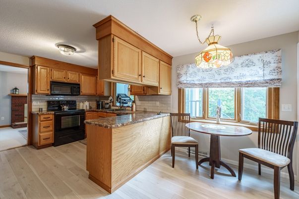 Dining room, Interior, Kitchen, Pendant Lights, Wood Texture Flooring