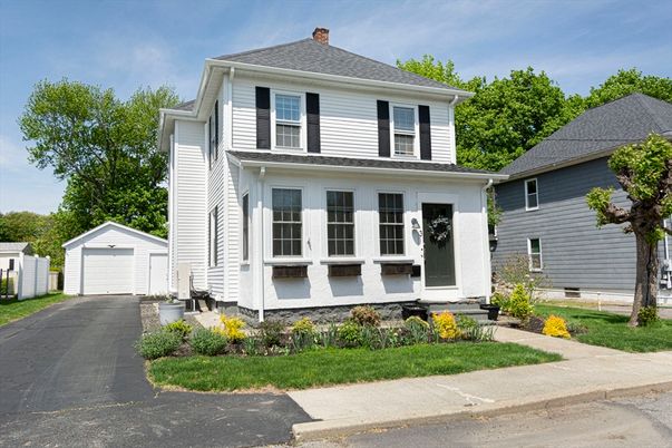 Detached Garage, Exterior, Facade, American Foursquare