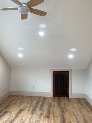 Empty room, Interior, Recessed Lighting, Wood Texture Flooring
