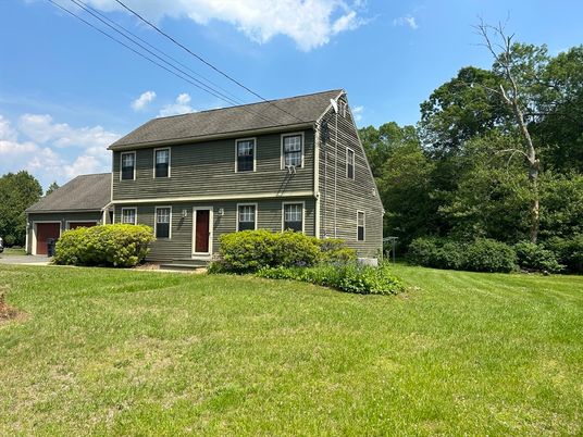 Attached, Backyard, Exterior, Facade, Georgian