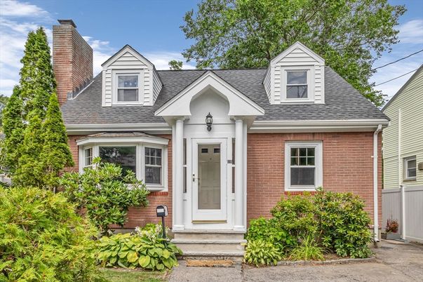 Exterior, Facade, Brick Facade, Cape Cod