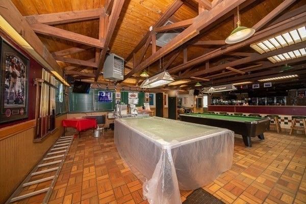 Billiard Table, Game Room, Interior, Pendant Lights, Wooden Beams, Wooden Ceilings