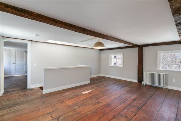 Empty room, Interior, Pendant Lights, Wood Texture Flooring