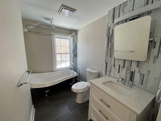 Bathroom, Free Standing Baths, Interior
