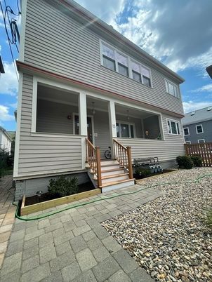 Exterior, Facade, American Foursquare