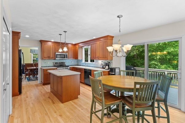 Chandelier, Dining room, Interior, Kitchen, Pendant Lights, Recessed Lighting, Wood Texture Flooring