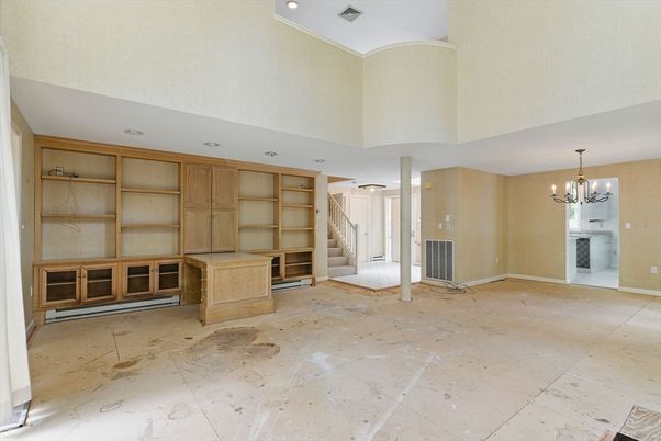 Chandelier, Empty room, Interior, Recessed Lighting