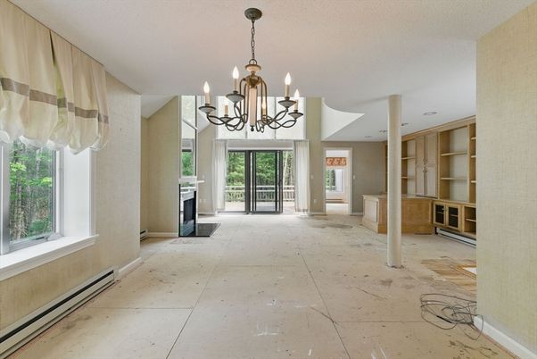 Chandelier, Fireplace, Interior, Recessed Lighting