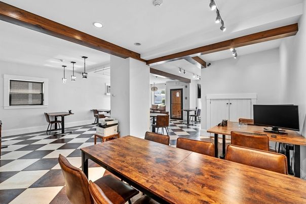 Dining room, Interior, Pendant Lights, Recessed Lighting