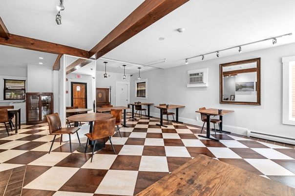 Dining room, Interior, Pendant Lights, Recessed Lighting