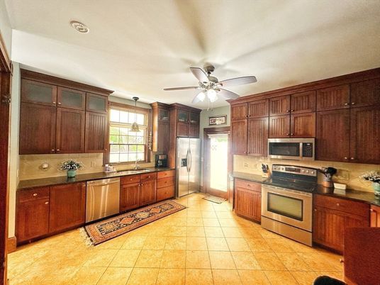 Interior, Kitchen, Pendant Lights, Recessed Lighting, Stainless Steel Appliances