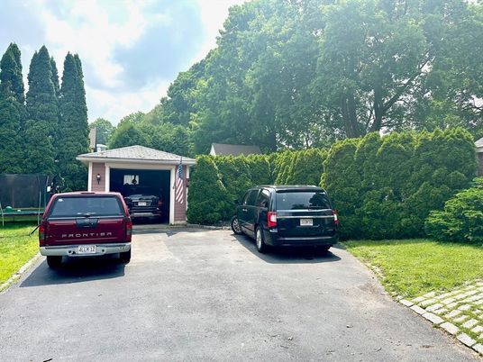 Detached Garage, Exterior