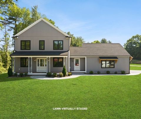 Exterior, Facade, Farmhouse