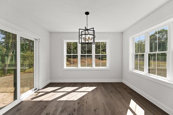 Empty room, Interior, Pendant Lights, Wood Texture Flooring