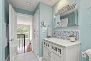 Bathroom, Interior, Recessed Lighting, Wood Texture Flooring