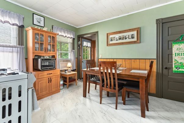 Dining room, Interior, Marble