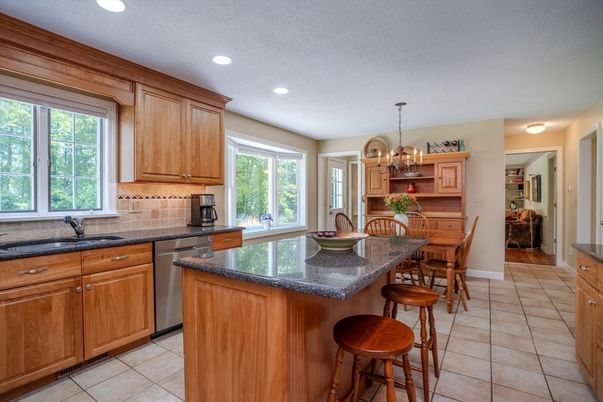 Chandelier, Dining room, Interior, Kitchen, Recessed Lighting