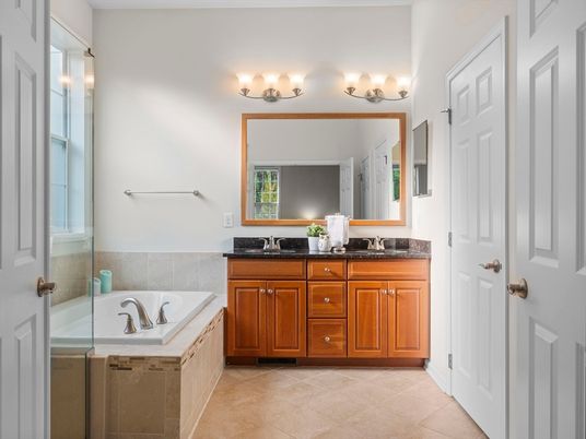 Bathroom, Dual Sink Vanities, Interior