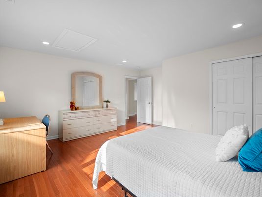 Bedroom, Interior, Recessed Lighting, Wood Texture Flooring