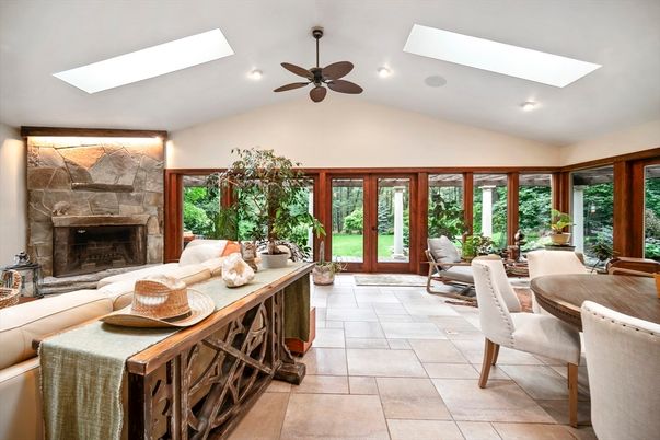 Fireplace, Interior, Recessed Lighting