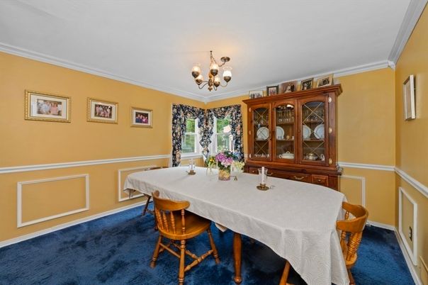 Chandelier, Dining room, Interior