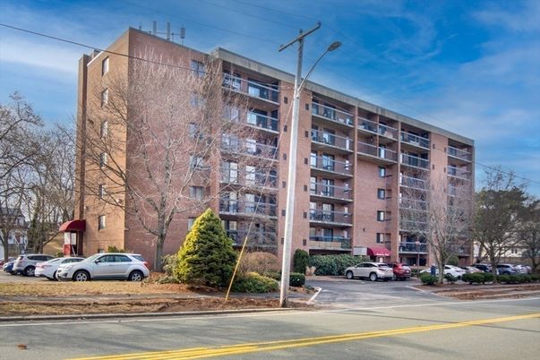 Exterior, Facade, Condo Building