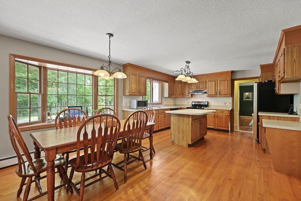 Dining room, Interior, Kitchen, Pendant Lights, Wood Texture Flooring