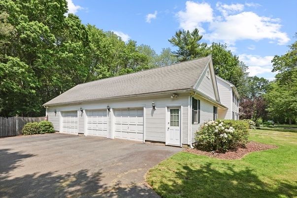 Detached Garage, Exterior