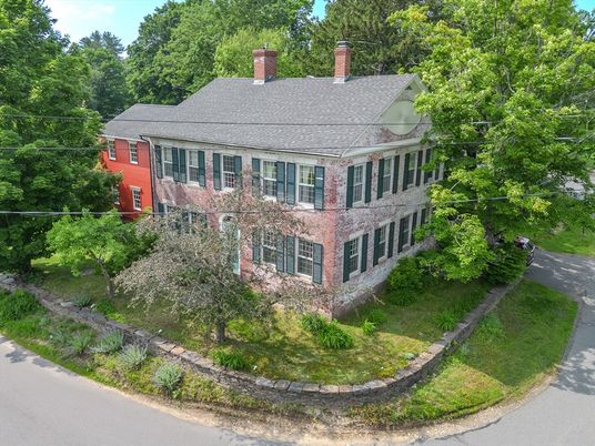 Exterior, Facade, Brick Facade, Georgian