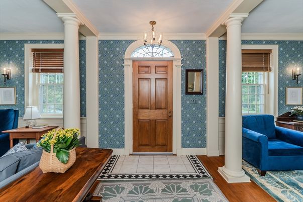 Chandelier, Interior, Wood Texture Flooring