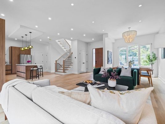 Chandelier, Interior, Kitchen, Living room, Pendant Lights, Recessed Lighting, Wood Texture Flooring