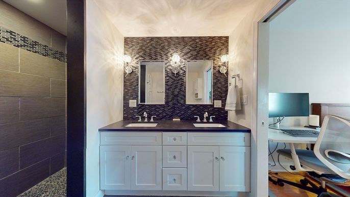 Bathroom, Dual Sink Vanities, Interior