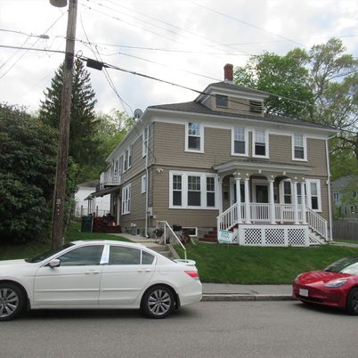 Exterior, Facade, American Foursquare