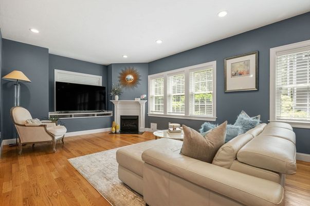 Fireplace, Interior, Living room, Recessed Lighting, Wood Texture Flooring
