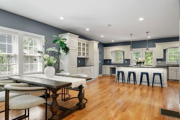 Dining room, Interior, Kitchen, Pendant Lights, Recessed Lighting, Wood Texture Flooring