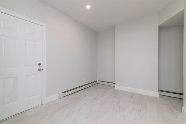Empty room, Interior, Marble, Recessed Lighting