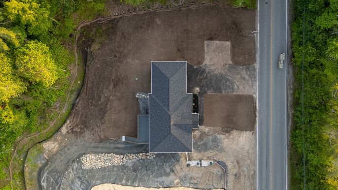 Exterior, Drone
