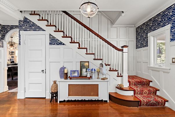 Interior, Pendant Lights, Wood Texture Flooring