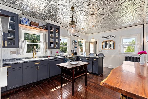 Interior, Kitchen, Pendant Lights, Wood Texture Flooring