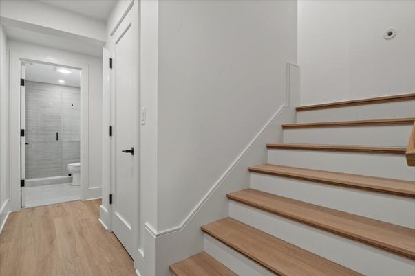 Bathroom, Interior, Recessed Lighting, Wood Texture Flooring