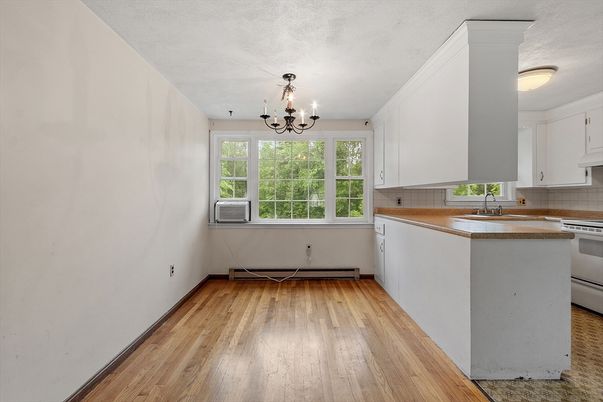 Chandelier, Interior, Kitchen, Wood Texture Flooring