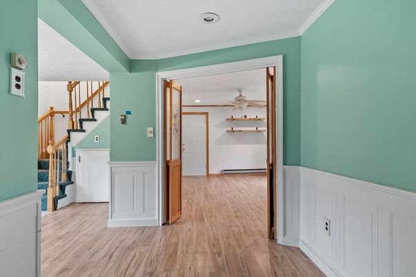 Interior, Recessed Lighting, Wood Texture Flooring