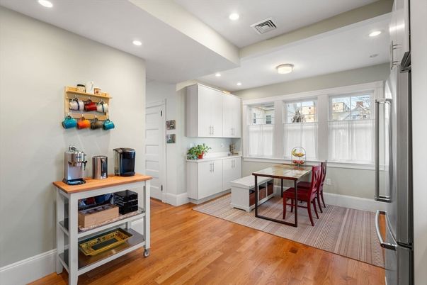 Dining room, Interior, Kitchen, Recessed Lighting, Wood Texture Flooring