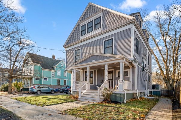Exterior, Facade, Queen Anne Victorian